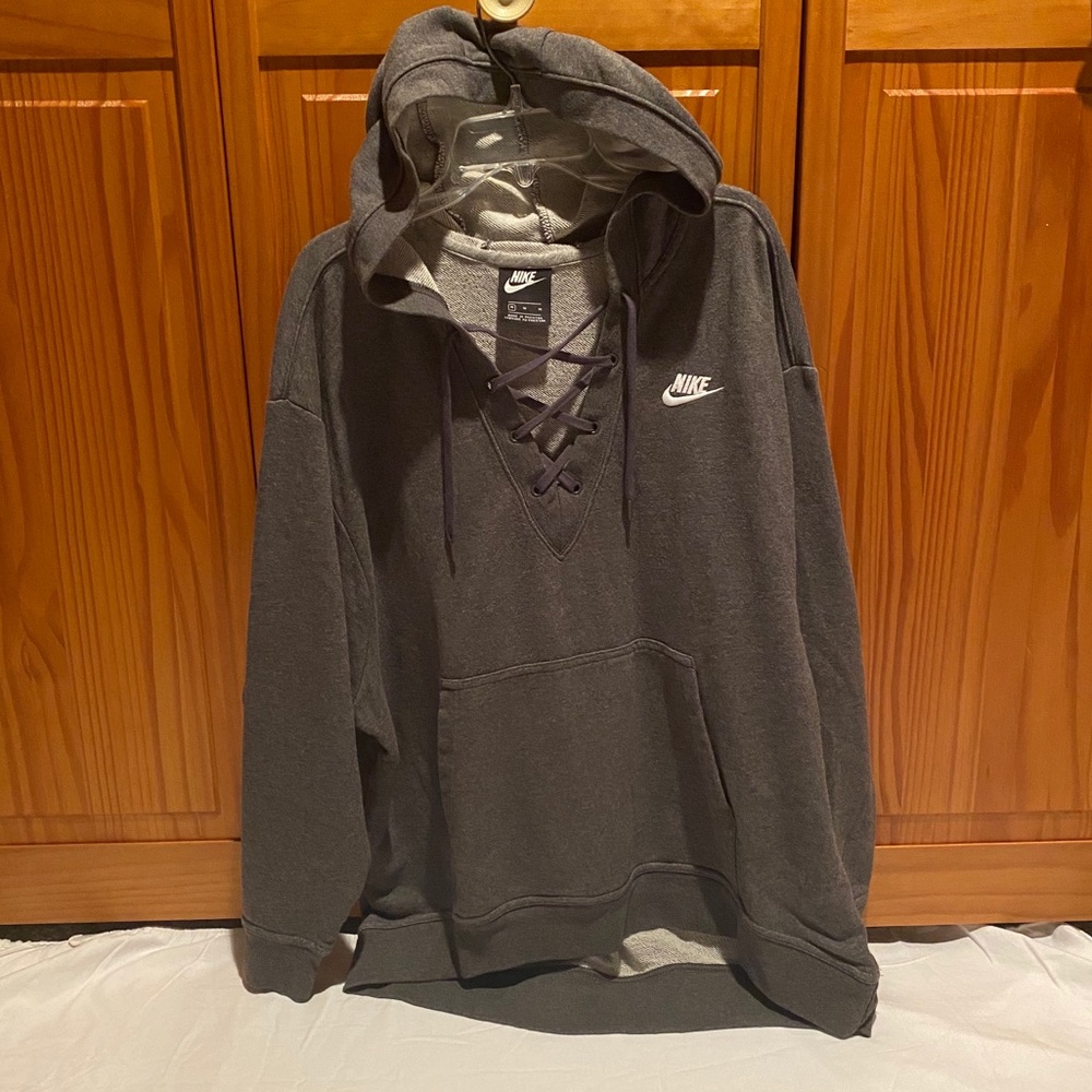 Nike Hoodie - Picture 3 of 7